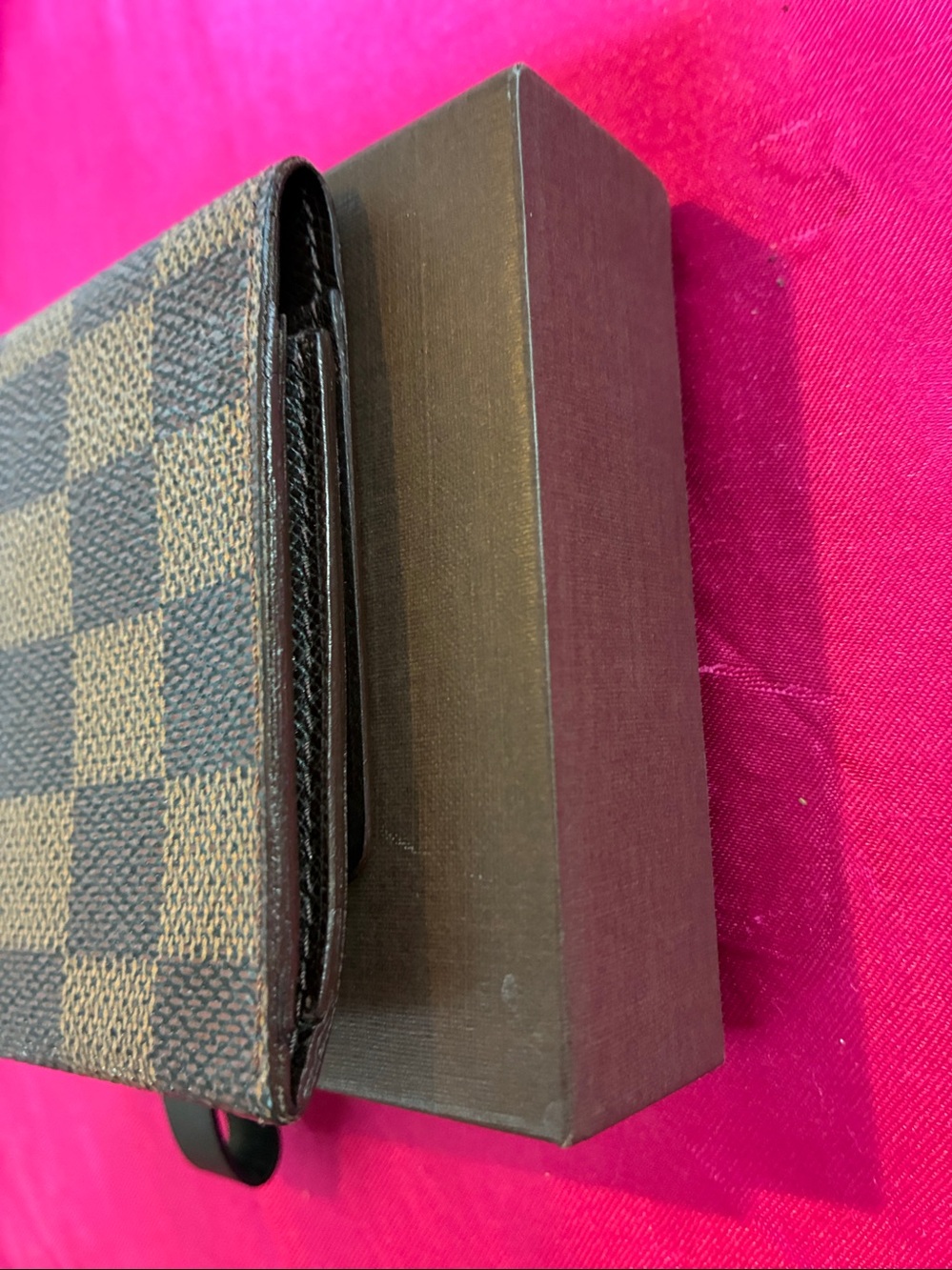 Louis Vuitton Damier Card Holder - Picture 4 of 12